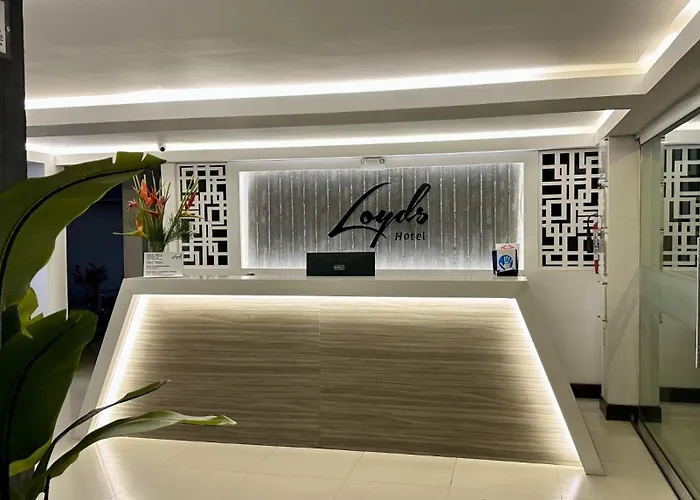 Hotel Jacuzzi: Hotel Loyds