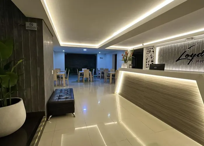 Hotel Jacuzzi: Hotel Loyds